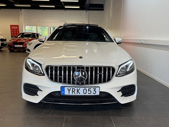 Mercedes-Benz E300 3 of 14