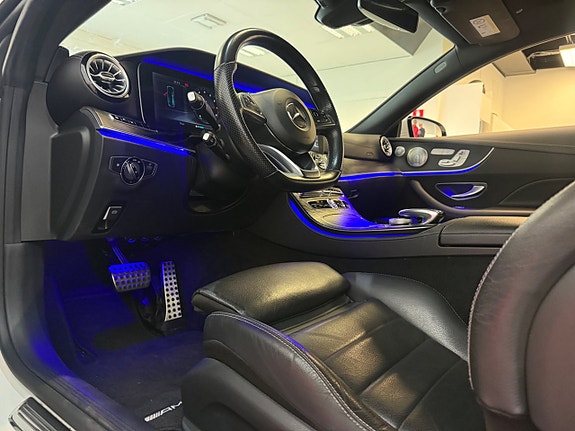 Mercedes-Benz E300 7 of 14