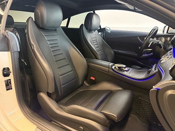 Mercedes-Benz E300 4 of 14