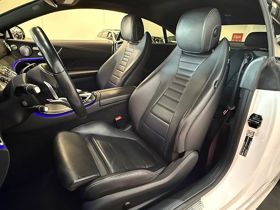 Mercedes-Benz E300 8 of 14