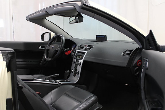 Volvo C70 19 of 30