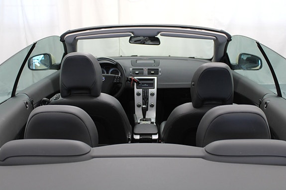 Volvo C70 14 of 30