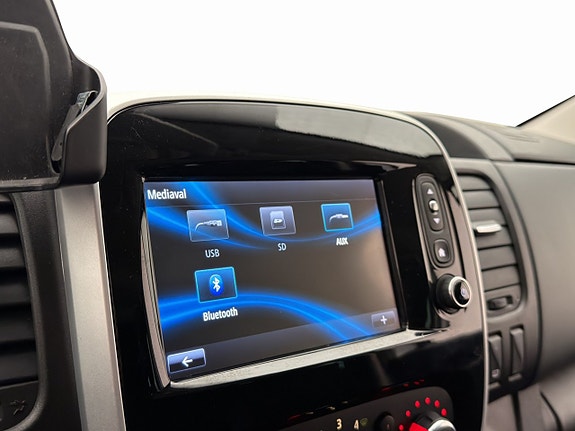 Renault Trafic 23 of 30
