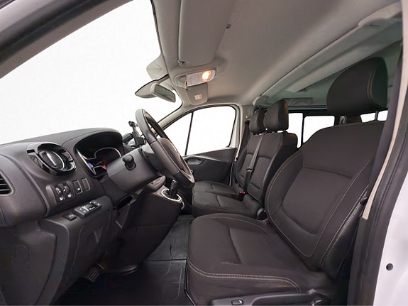 Renault Trafic 14 of 30