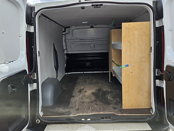 Renault Trafic 8 of 15
