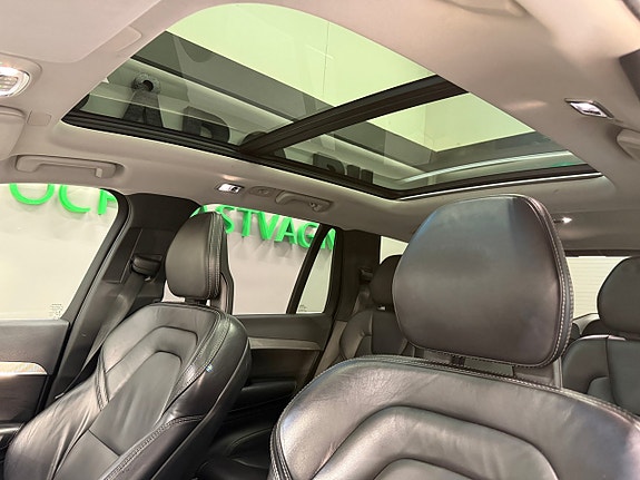 Volvo XC90 17 of 27