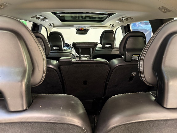 Volvo XC90 25 of 27