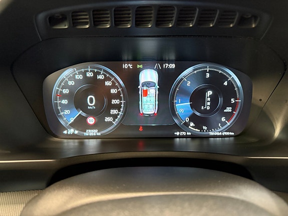 Volvo XC90 22 of 27