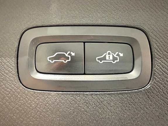 Volvo XC90 27 of 27