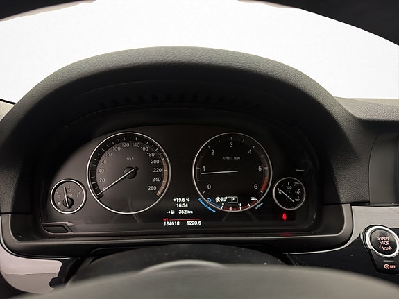 BMW 520 15 of 30