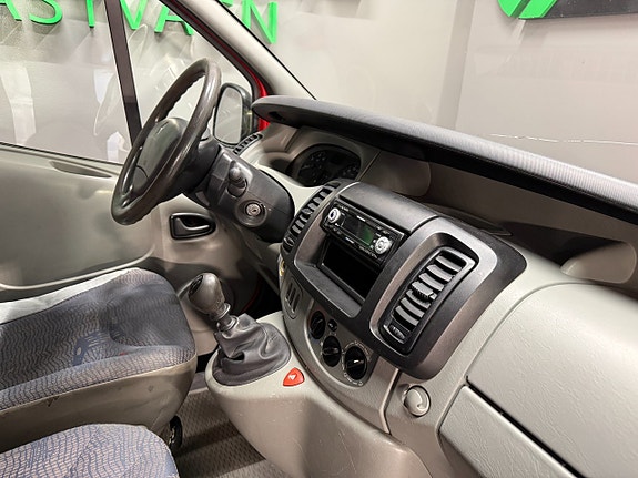 Renault Trafic 11 of 20