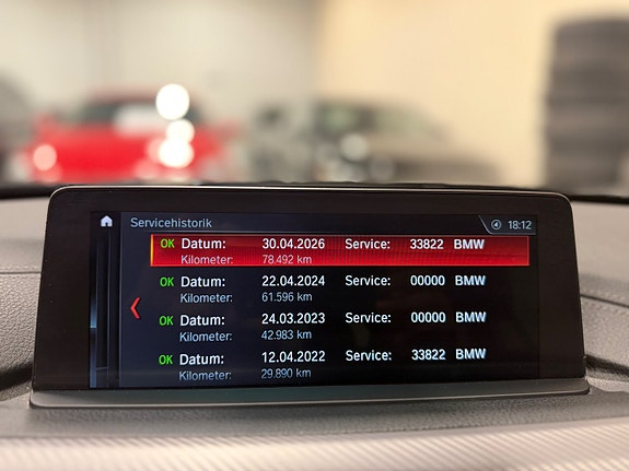 BMW 320i 26 of 30
