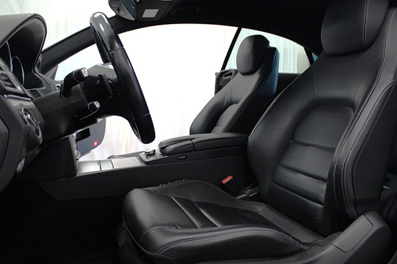Mercedes-Benz E250 14 of 30