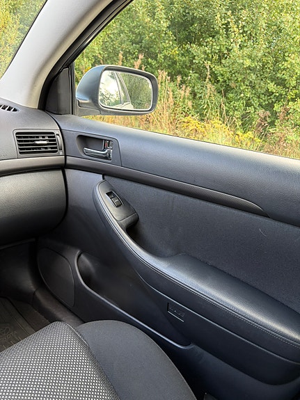 Toyota Avensis 7 of 8