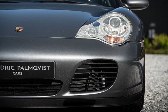 Porsche 911 Carrera 4S 17 of 20