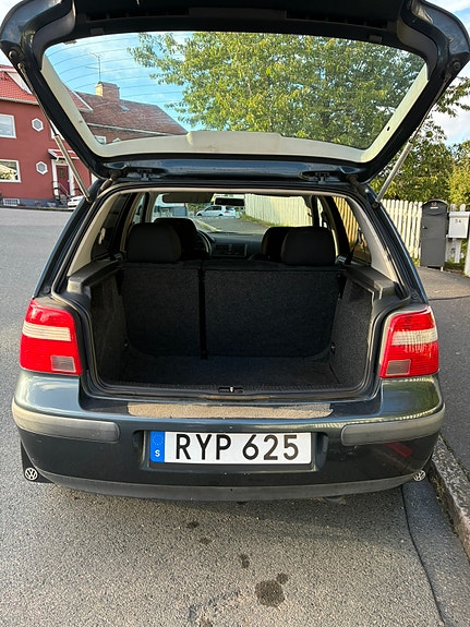 Volkswagen Golf IV 2 of 10