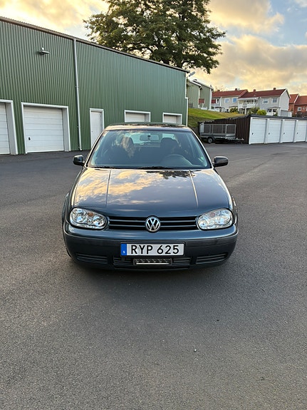 Volkswagen Golf IV 4 of 10