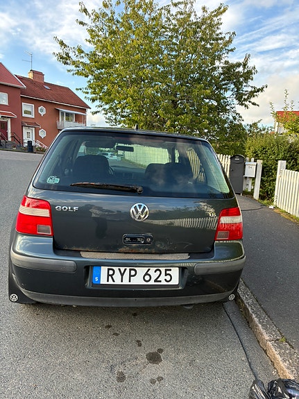 Volkswagen Golf IV 3 of 10