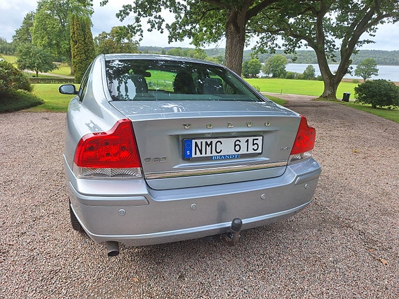 Volvo S60 3 of 5