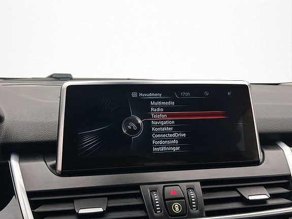 BMW 225xe 22 of 30