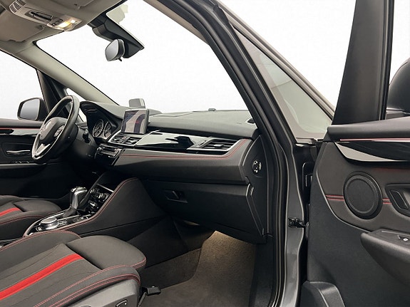BMW 225xe 29 of 30