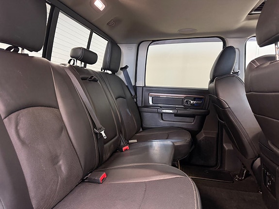 Dodge RAM 1500 14 of 25