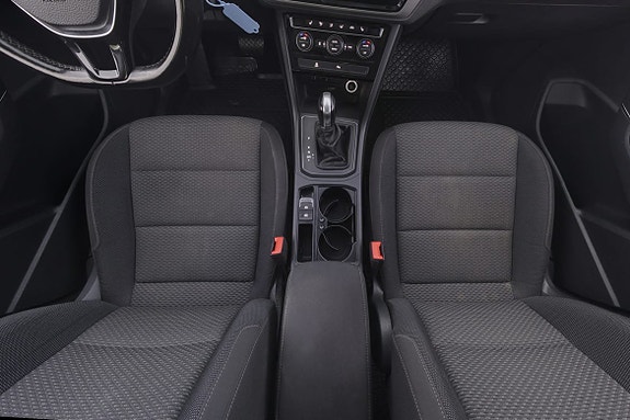 Volkswagen Touran 9 of 18