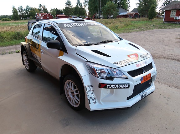Mitsubishi Mirage 3 of 20