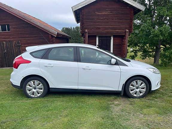 Ford Focus 3 of 6