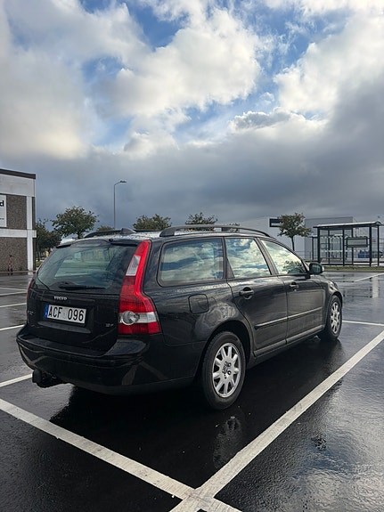 Volvo V50 3 of 6