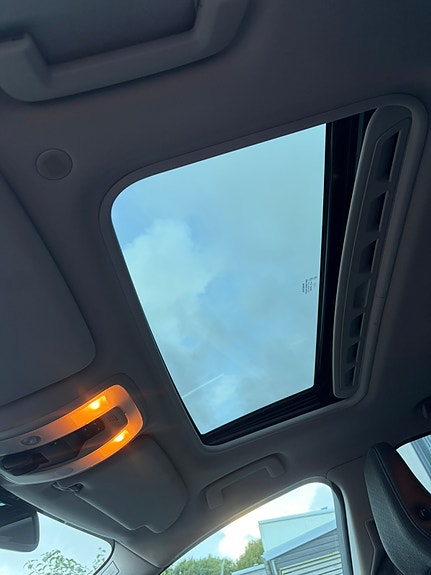 Volvo V70 9 of 12