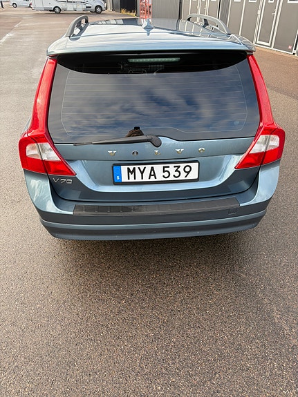 Volvo V70 6 of 12