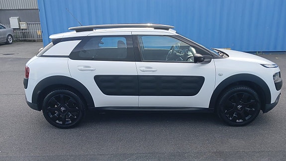 Citroen C4 Cactus 9 of 16