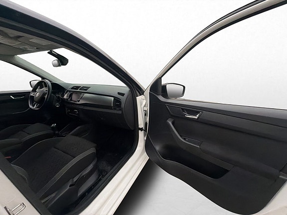 Skoda Fabia 23 of 28