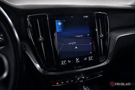 Volvo V60 Cross Country 18 of 25