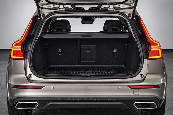 Volvo V60 Cross Country 6 of 25