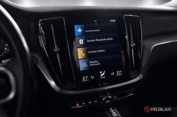 Volvo V60 Cross Country 19 of 25