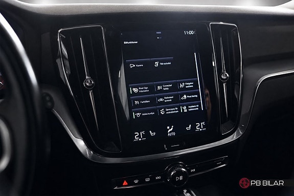 Volvo V60 Cross Country 21 of 25