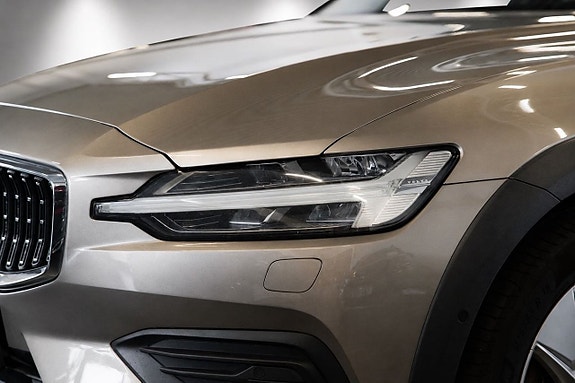 Volvo V60 Cross Country 25 of 25