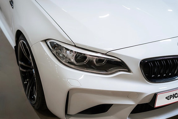 BMW M2 10 of 24