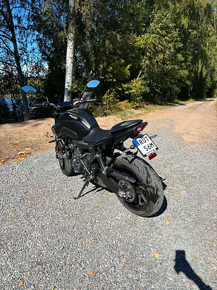 Yamaha MT-07 3 of 3