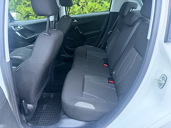 Peugeot 208 7 of 7