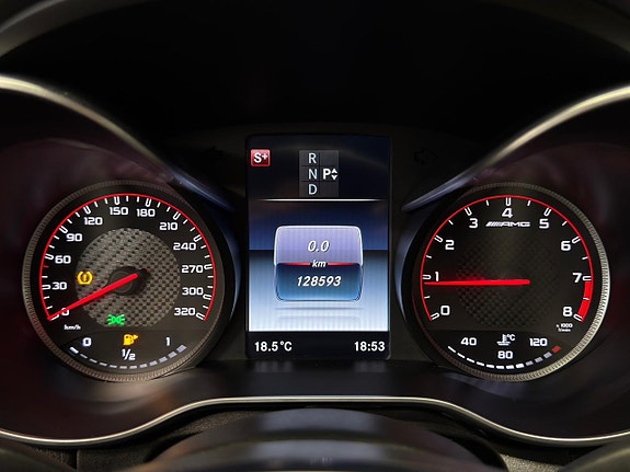 Mercedes-Benz C63 24 of 30