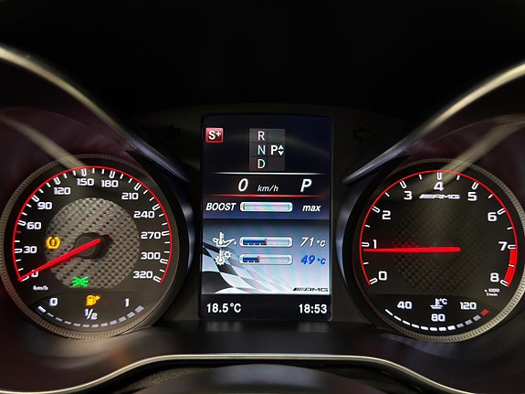 Mercedes-Benz C63 23 of 30