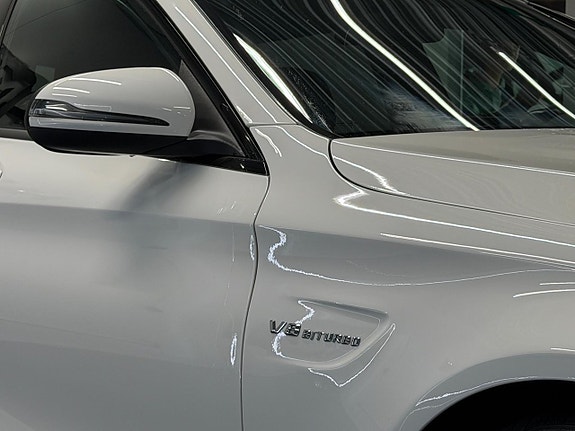 Mercedes-Benz C63 6 of 30