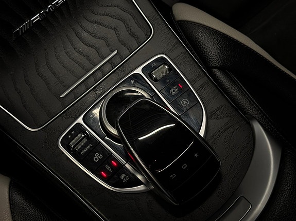 Mercedes-Benz C63 26 of 30