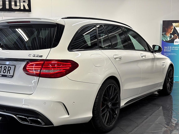 Mercedes-Benz C63 12 of 30