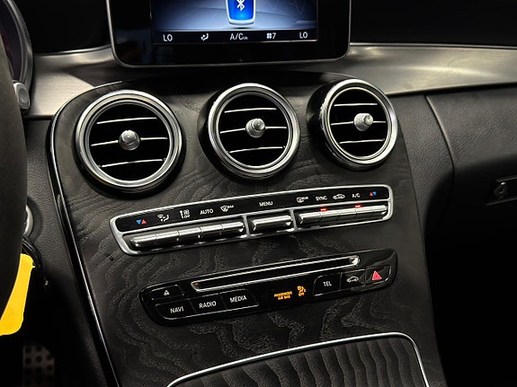 Mercedes-Benz C63 28 of 30