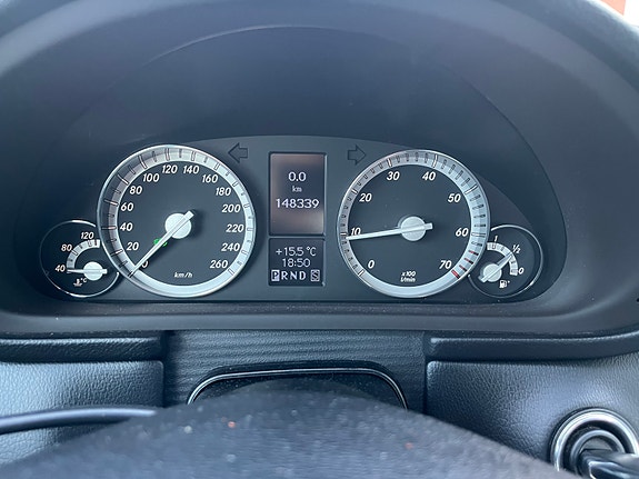 Mercedes-Benz C180 8 of 12