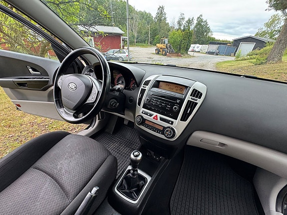 Kia Ceed 18 of 20